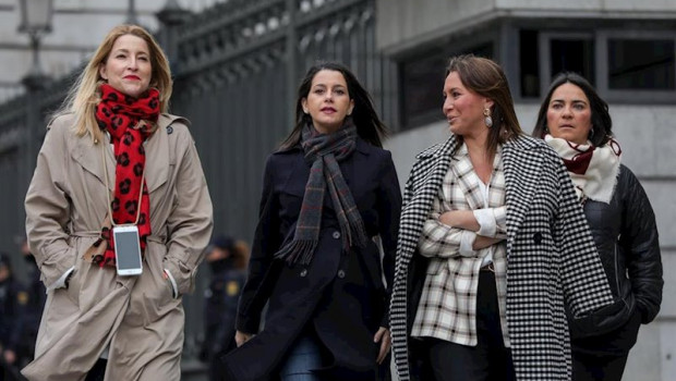ep la portavoz de ciudadanos en el congreso ines arrimadas junto a otras diputadas de su grupo