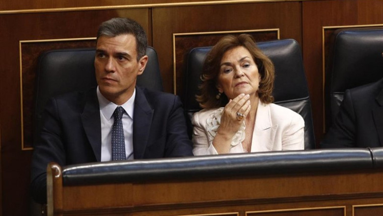 El presidente y la vicepresidenta del Gobierno en funciones, Pedro Sánchez y Carmen Calvo, tras la primera votación de investidura fallida durante la segunda sesión del debate de investidura a la Presidencia del Gobierno. | Eduardo Parra - Europa Press ep presidente yvicepresidentagobiernofunciones pedro sanchezcarmen calvo trasprimera votacioninvestidura fallida durantesegunda sesiondebateinvestidurala presidenciagobierno