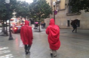 ep turistasgijon bajolluvia