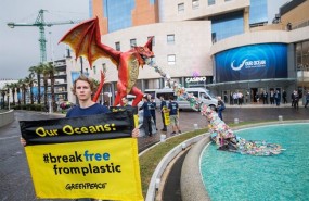 ep un dragoncuatro metros escupe basura marinala cumbre our oceanmalta