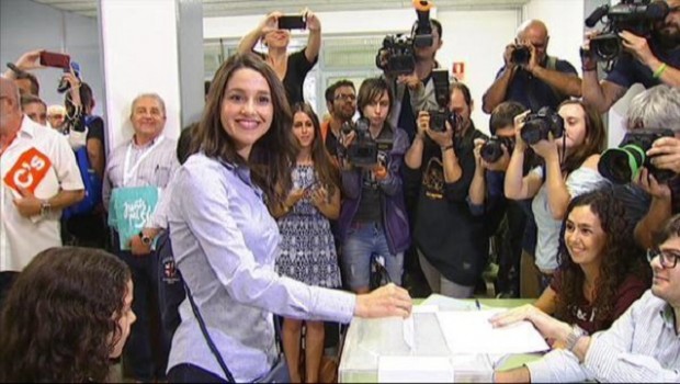 ines arrimadas, vota, cataluna, elecciones, 27S