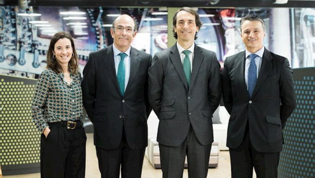 ep alantra y enagas se alian para un fondo en la foto de izquierda a derecha maria gonzalez de