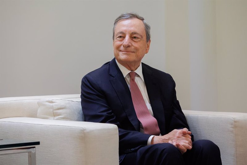 Draghi pide a la UE un aumento masivo del gasto de 800.000 millones al año para competir con EEUU y China