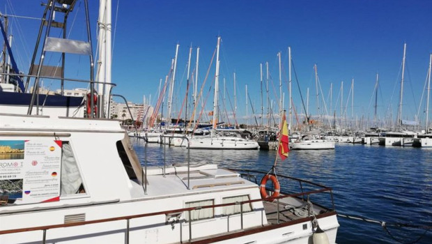 ep archivo   embarcaciones amarradas