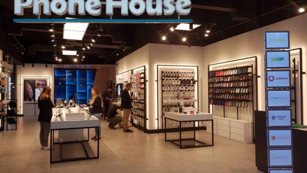 ep archivo   servishop cuenta con una amplica cartera de clientes entre ellos phone house