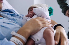 ep archivo   un bebe recien nacido en brazos de su madre