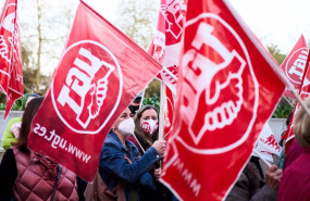 ep archivo   un grupo de personas sostiene banderines de ugt en una imagen de archivo