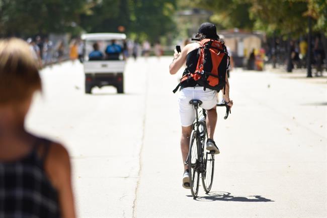 Ciclistas, bicicleta, calor, Madrid, deporte | EUROPA PRESS ep ciclistas bicicleta calor madrid deporte