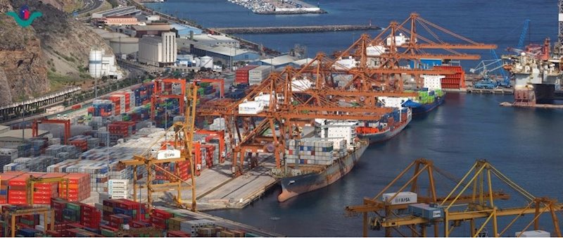 ep contenedores en el puerto de santa cruz de tenerife