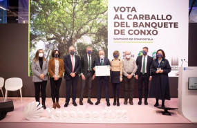 ep el alcalde de santiago de compostela xose sanchez bugallo junto al concejal de presidencia
