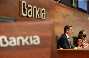 ep el consejero delegado de bankia jose sevilla y la directora general adjunta de comunicacion y
