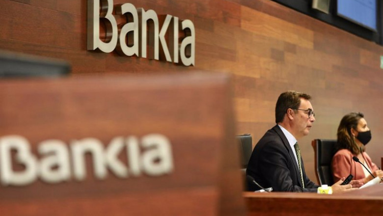 El consejero delegado de Bankia, José Sevilla, y la directora general adjunta de Comunicación y RR.EE., Amalia Blanco. | Jesús Hellín - Europa Press - Archivo ep el consejero delegado de bankia jose sevilla y la directora general adjunta de comunicacion y