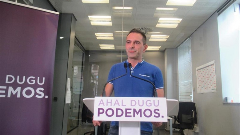 El portavoz de Comunicación de Podemos Euskadi, Andeka Larrea, en una rueda de prensa este lunes en Bilbao | EUROPA PRESS ep el portavoz de comunicacion de podemos euskadi andeka larrea en una rueda de prensa este lunes en