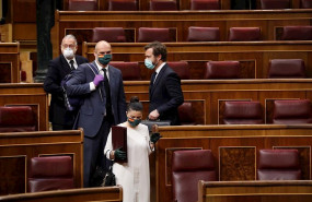 ep el portavoz parlamentario de vox ivan espinosa de los monteros d y companeros de su partido