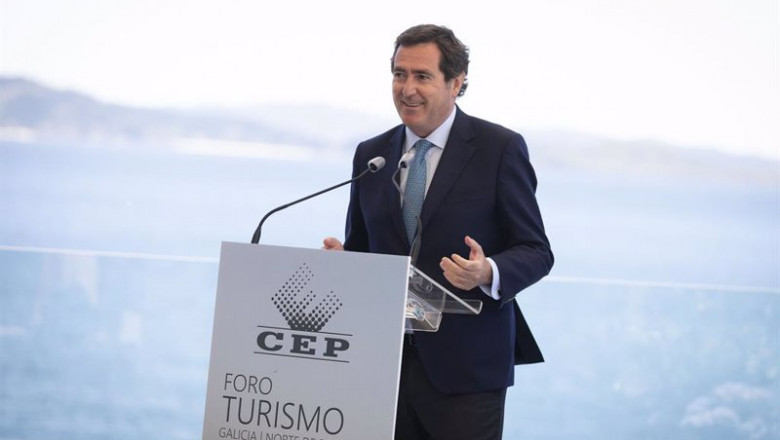 El presidente de la CEOE, Antonio Garamendi, en el Foro Turismo en la Eurorregión Galicia-Norte de Portugal, celebrado en Sanxenxo | BEATRIZ CISCAR - EUROPA PRESS ep el presidente de la ceoe antonio garamendi en el foro turismo en la eurorregion galicia norte de