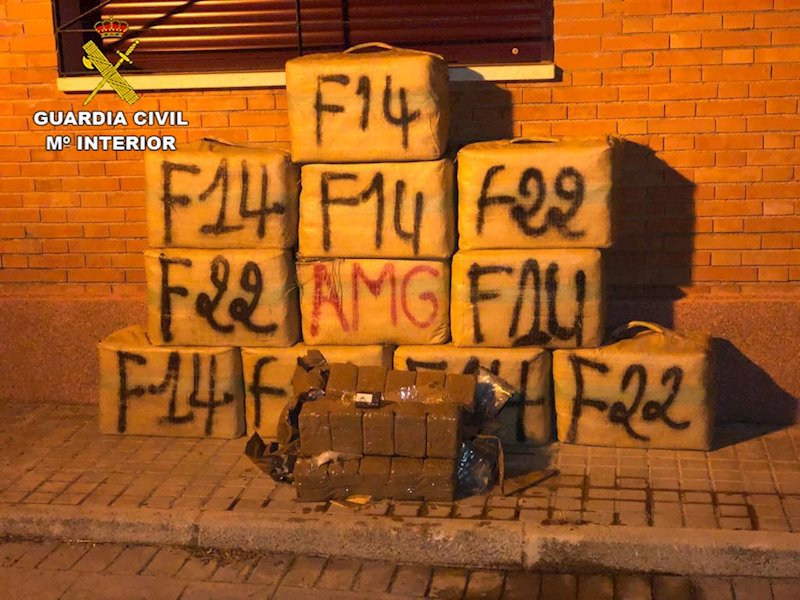 ep fardos de hachis incautados en una imagne de archivo ep fardos de hachis incautados en una imagne de archivo