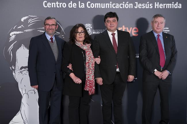 ep firmaconvenio centrocomunicacion jesus hermidartve