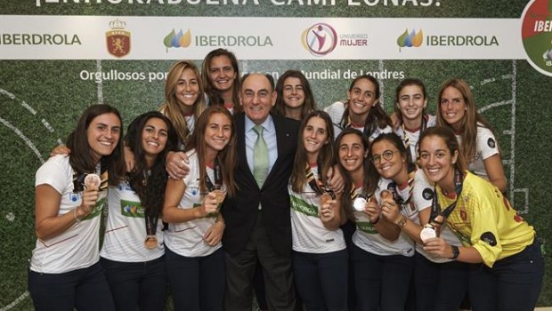 ep ignacio galanajugadorasla seleccion espanolahockey hierba