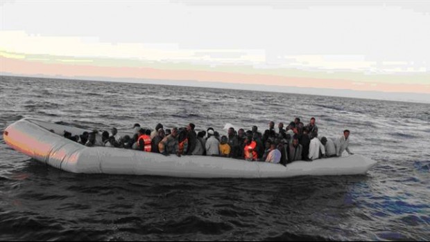 ep inmigrantesaguas italianas rescatadasla guardia civilfrontex