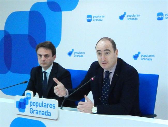 Juan Antonio Fuentes y Juan García Montero en rueda de prensa | EUROPA PRESS/PP/ARCHIVO ep juan antonio fuentesjuan garcia monteroruedaprensa