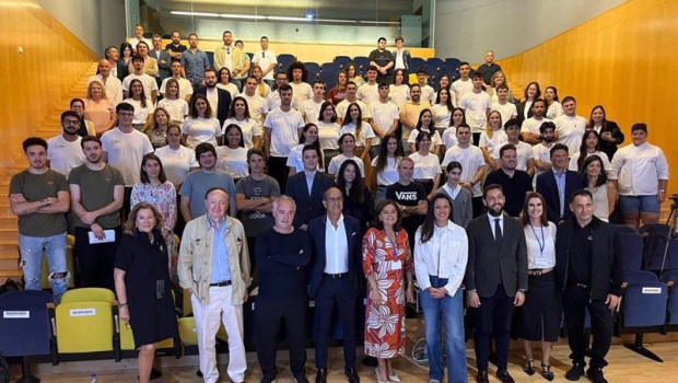 ep la consejera con organizadores responsables de las escuelas de hosteleria mentores y alumnos en