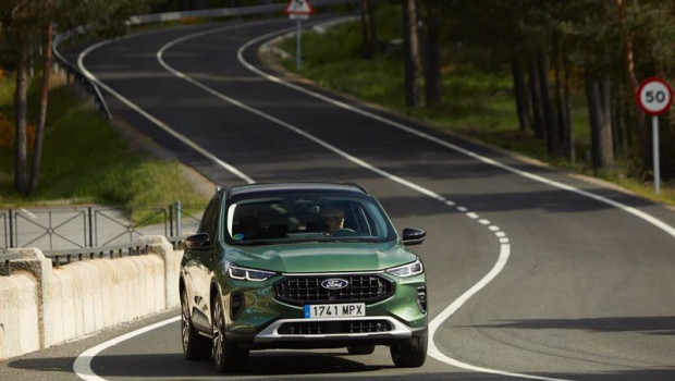ep motor  ford abre los pedidos del nuevo kuga en su version hibrida enchufable desde 39600 euros