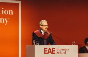 ep presidenteinditex pablo isla durantediscursola eae business school ep presidenteinditex pablo isla durantediscursola eae business school