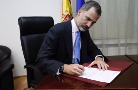 ep rey felipe vi firmardcondecerecheverriagran cruzmerito