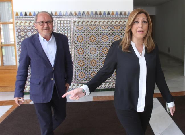 ep susana diazjuan cornejolos pasillosparlamento andaluz