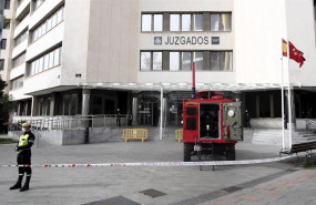 ep un militar de la ume vigila fuera de los juzgados ordinarios de plaza castilla y de familia