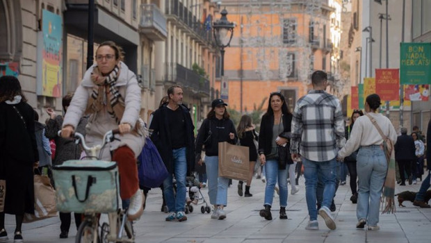 ep archivo   gente caminando por la calle