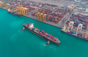 ep archivo   un buque en un puerto