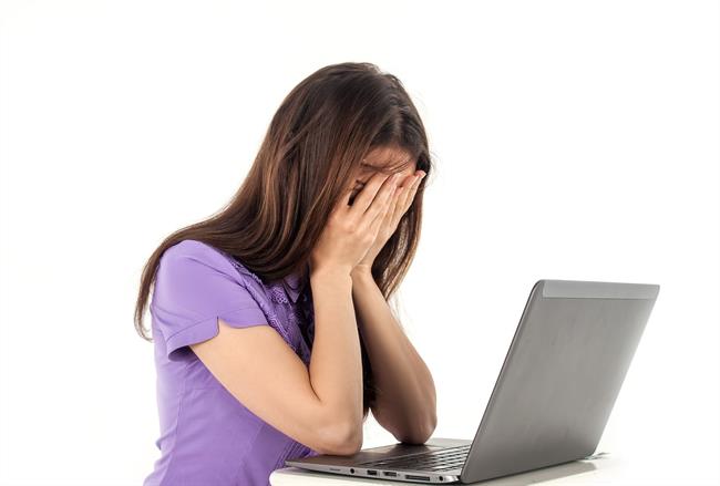 ep chica ordenador depresion cyberbulling acoso internet ep chica ordenador depresion cyberbulling acoso internet