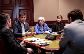 ep david aganzo junto a maria jose lopez y fe robles durante el encuentro con ciudadanos