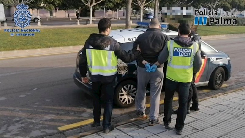 Detención de un hombre como presunto autor de un delito contra la salud pública | POLICÍA NACIONAL ep detencion de un hombre como presunto autor de un delito contra la salud publica