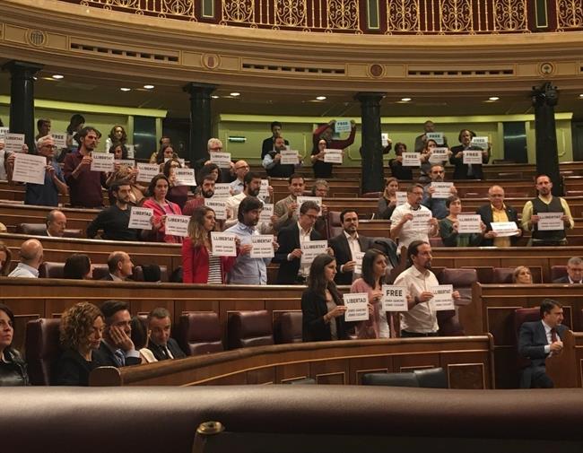 ep diputadosunidosexhiben cartelescongreso