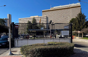 ep entrada al hospital gomez ulla centro donde han dado el alta a un ciudadano chino que acudio hace