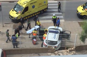 ep heridospolicias localesgav barcelona al dispararlesun coche