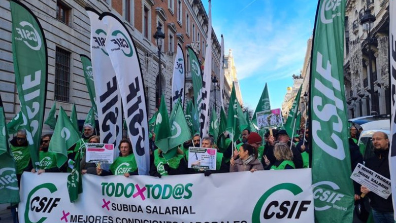 ep manifestacion de csif por mejoras salariales y de condiciones laborales en el ministerio de ep manifestacion de csif por mejoras salariales y de condiciones laborales en el ministerio de