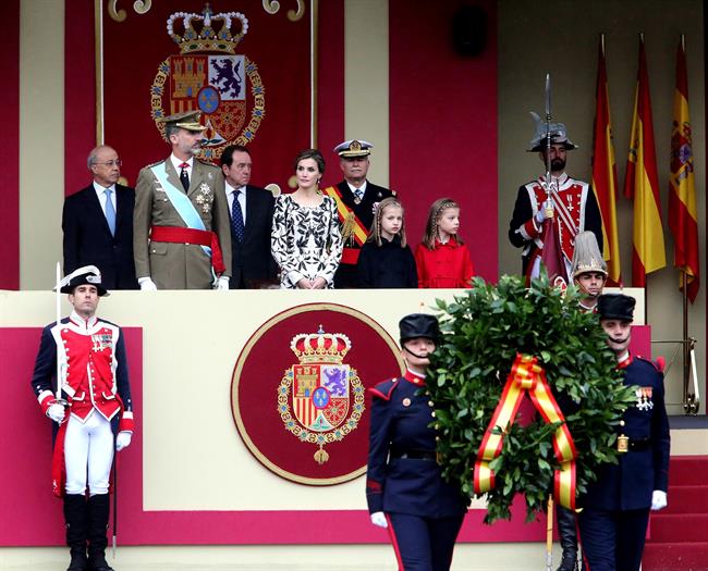El Rey durante el desfile militar del 12 de Octubre | MARTA JARA ep rey durantedesfile militar12octubre