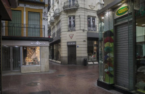 ep tiendas cerradas del centro de sevilla en el estado de alarma por coronavirus covid-19