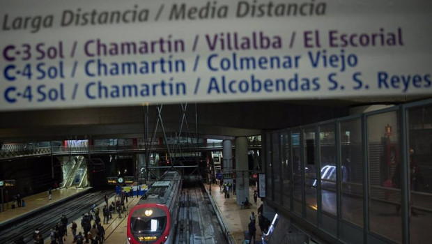 ep un tren a su llegada a los andenes de la estacion de atocha