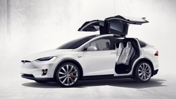 article-tesla-model-x-70d-version-acceso-565581723918a-700x394