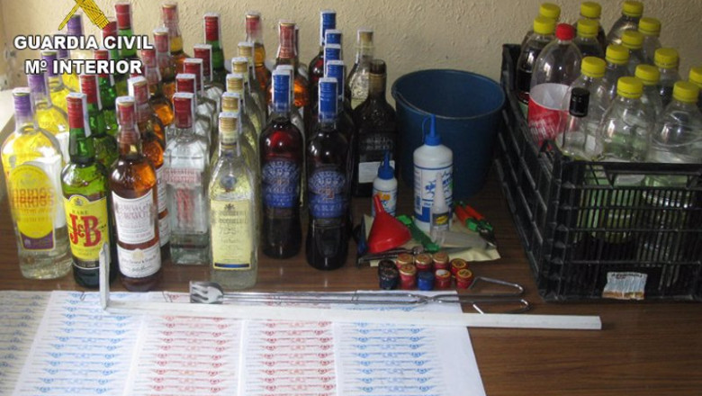 ep archivo   agentes de la guardia civil incautan bebidas alcoholicas adulteradas se les imputan los