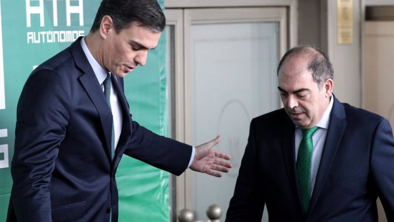 ep archivo el presidente del gobierno pedro sanchez i junto al presidente de la asociacion de ep archivo el presidente del gobierno pedro sanchez i junto al presidente de la asociacion de