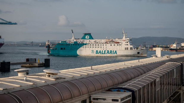 ep archivo   vista del puerto de algeciras durante la operacion salida de la operacion paso del