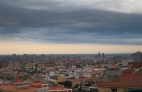 ep barcelona nubes lluvia skyline
