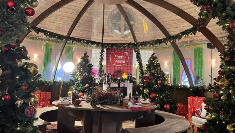 ep decorado de la campana de navida de coca cola la magia de compartir