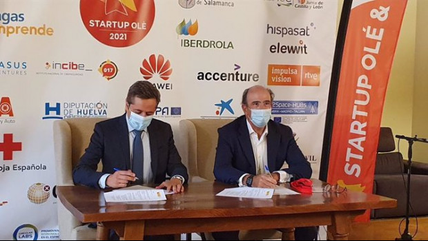 ep el ceo de enisa jose bayon lopez y el consejero delegado de enagas marcelino oreja durante la
