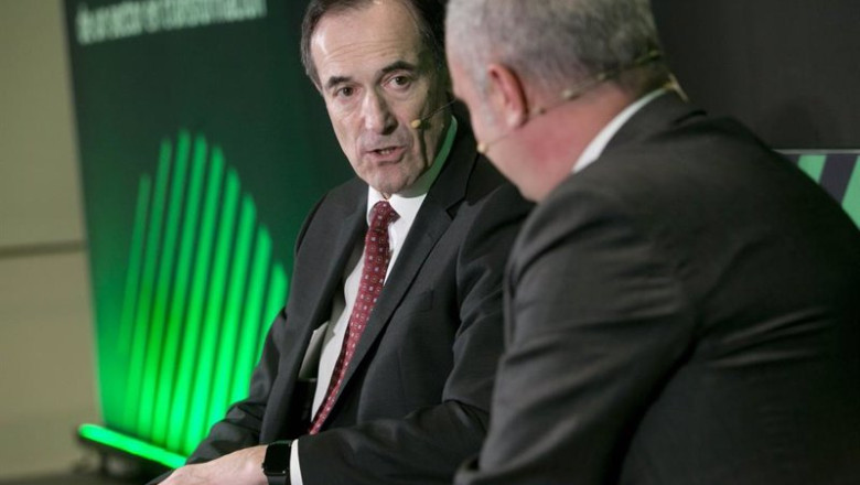 ep el consejero delegado de unicaja banco manuel menendez en su intervencion en el xxix encuentro ep el consejero delegado de unicaja banco manuel menendez en su intervencion en el xxix encuentro